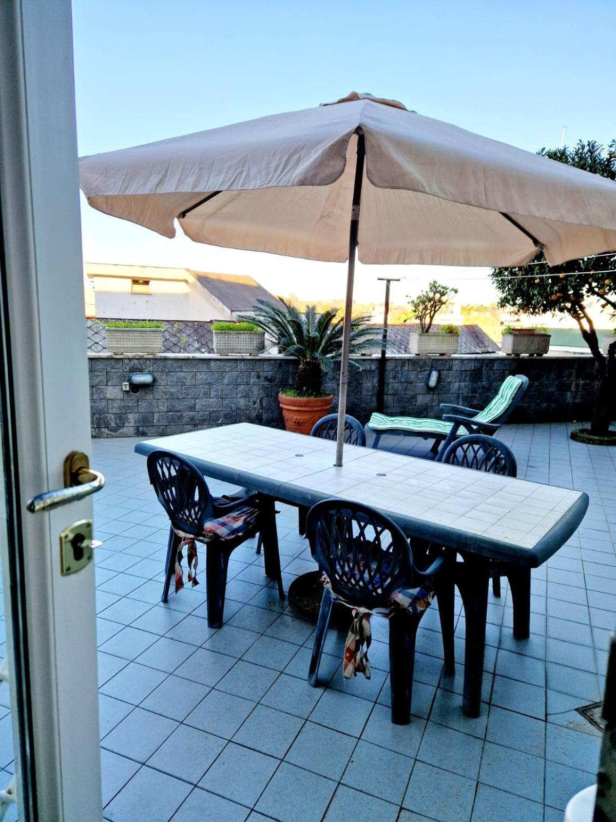 Fuga A Napoli Apartment Exterior foto