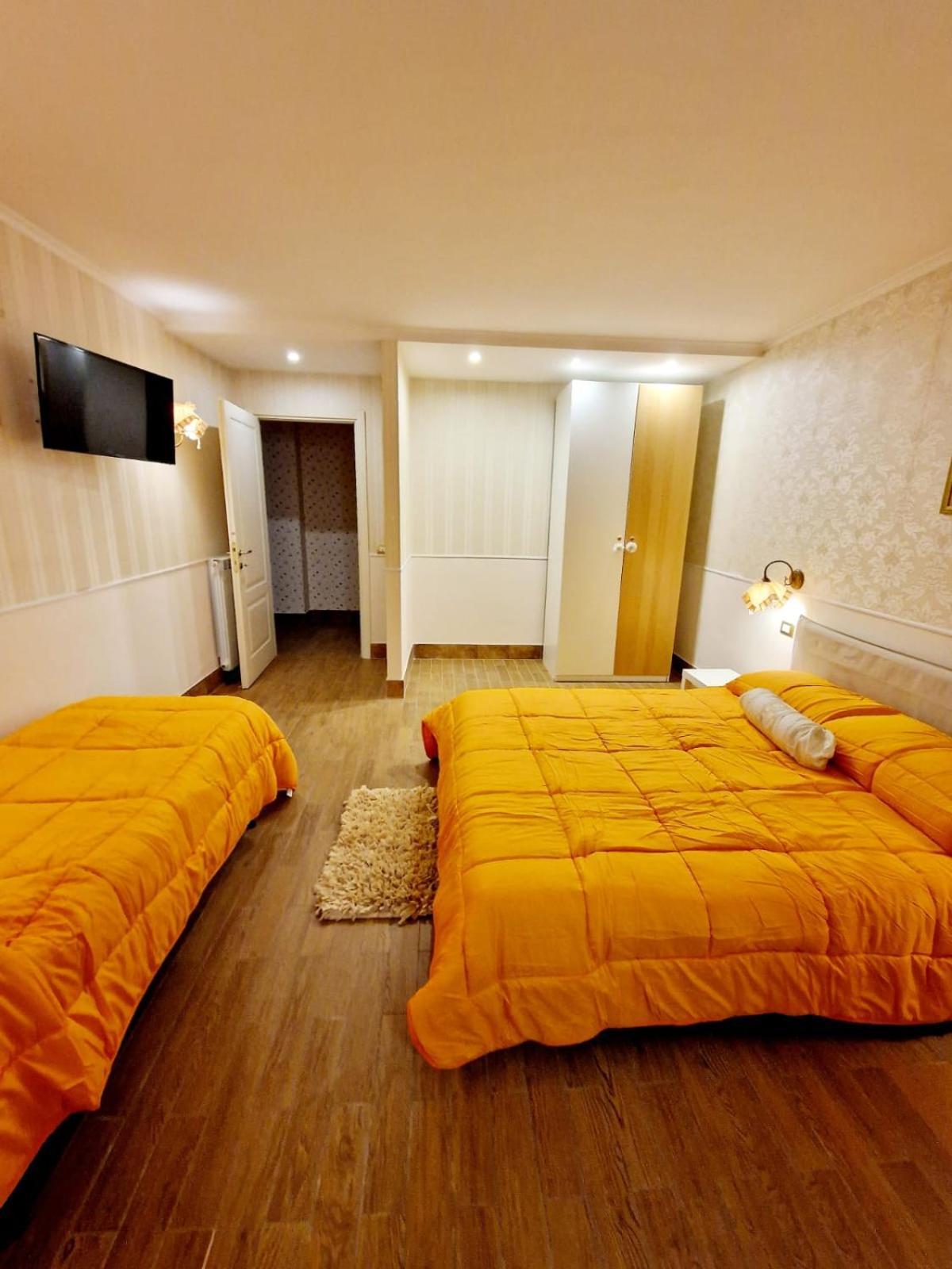 Fuga A Napoli Apartment Exterior foto